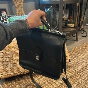 Coach Vintage Willis Turnlock Bag in Black Style No. C060 9927